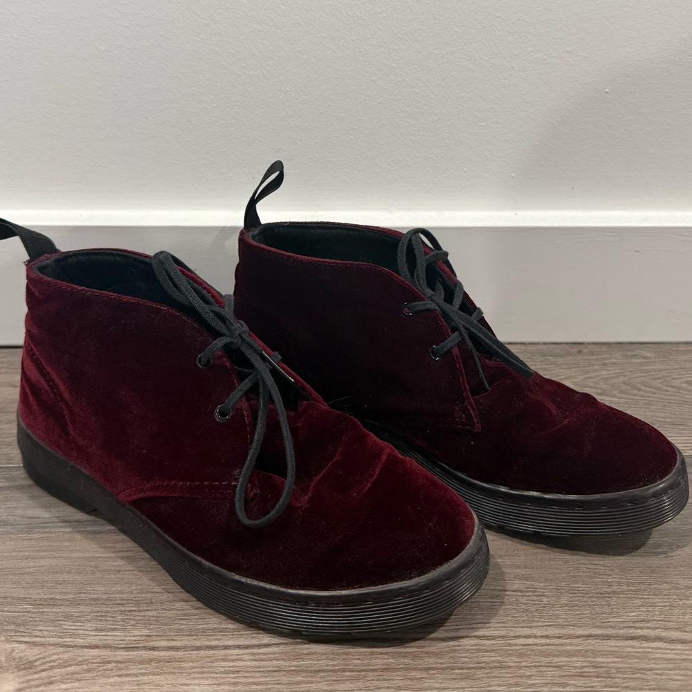 Dr. Martens Red Velvet Pascal low boots